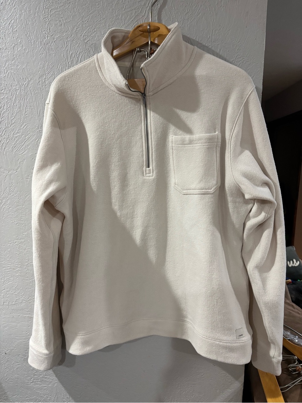 Vuori Men’s Beach Fleece 1/2 Zip Pullover Sweater in Bone Heather size Large